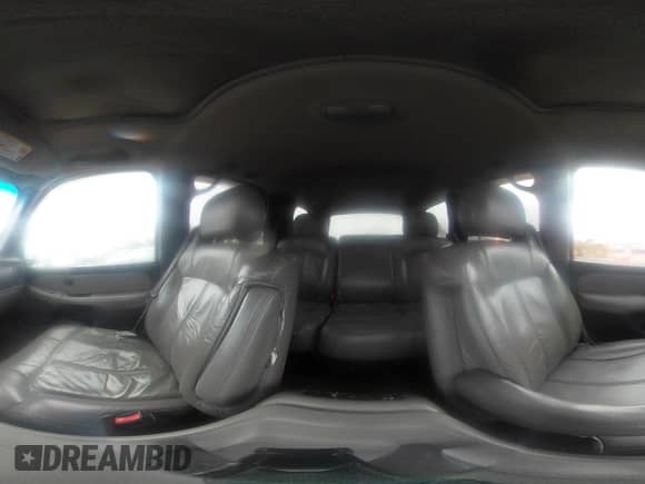 2002 Chevrolet Tahoe Z71 с VIN 1GNEK13Z02R311109, выставлен на аукционе IAAI как лот 43134263 с пробегом 206 010 миль миль и . История ставок и продаж доступна на DreamBid. Изображение 18.