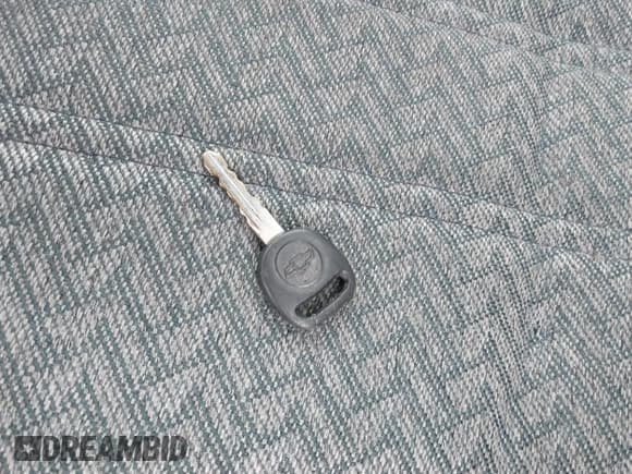 ✅ 1999 Chevrolet S-10 • VIN: 1GCCS14X1X8119045 • Лот: 41554748. Опубликован ранее на IAAI с пробегом 232 757 миль. Бесплатный доступ к архиву аукционных продаж из США и подробный отчёт об истории автомобиля на DreamBid. Изображение 11.