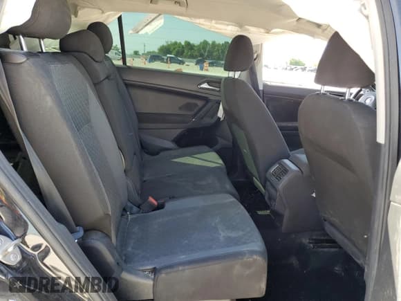 ✅ 2018 Volkswagen Tiguan S • VIN: 3VV1B7AX6JM147216 • Lot: 52449345. Listed on Copart with Not provided. Free auction sales archive from the USA and detailed vehicle history report at DreamBid. Image 10.