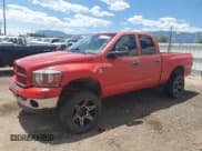 ✅ 2008 Dodge 2500 ST • VIN: 3D7KR28A98G180227 • Лот: 63798295. Опубликован ранее на Copart с пробегом 301 549 миль. Бесплатный доступ к архиву аукционных продаж из США и подробный отчёт об истории автомобиля на DreamBid. Изображение 1.