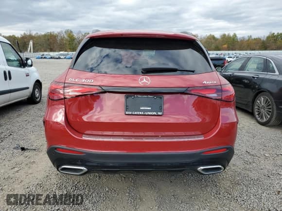 ✅ 2025 Mercedes-Benz GLC 300 • VIN: W1NKM4HB2SF300190 • Lot: 89456245. Listed on Copart with Not provided. Free auction sales archive from the USA and detailed vehicle history report at DreamBid. Image 6.