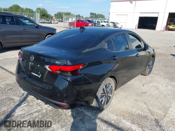 ✅ 2021 Nissan Versa SV • VIN: 3N1CN8EV9ML888602 • Lot: 43586154. Listed on IAAI with 52,419 mi. Free auction sales archive from the USA and detailed vehicle history report at DreamBid. Image 4.