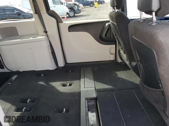 ✅ 2012 Dodge Grand Caravan SE • VIN: 2C4RDGBG3CR374417 • Лот: 90329795. Опубликован ранее на Copart с пробегом 133 004 миль. Бесплатный доступ к архиву аукционных продаж из США и подробный отчёт об истории автомобиля на DreamBid. Изображение 11.