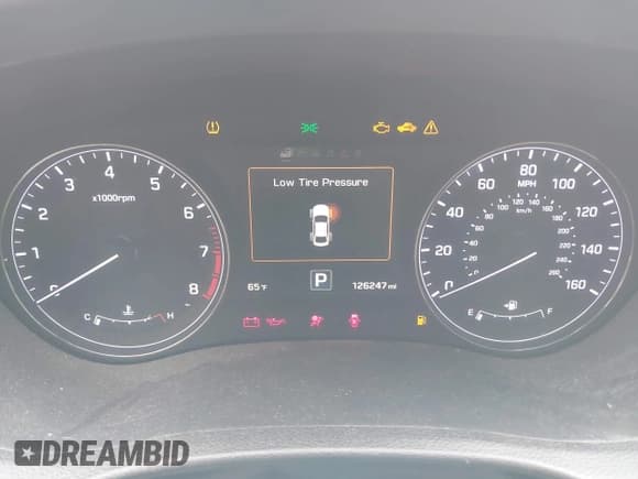 ✅ 2016 Hyundai Genesis 3.8L • VIN: KMHGN4JE9GU110867 • Lot: 41729504. Wystawiony na IAAI z przebiegiem 126 247 mil. Bezpłatny archiwum sprzedaży aukcyjnych z USA i szczegółowy raport historii pojazdu na DreamBid. Zdjęcie 7.