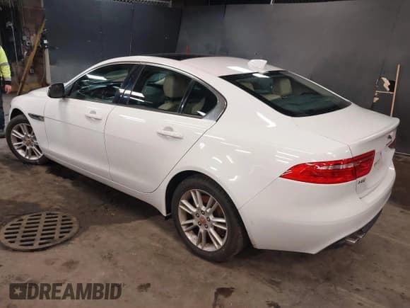 ✅ 2017 Jaguar XE • VIN: SAJAJ4BN2HA978279 • Lot: 41594383. Listed on IAAI with 107,521 mi. Free auction sales archive from the USA and detailed vehicle history report at DreamBid. Image 3.