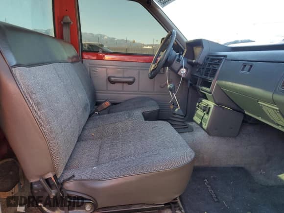 ✅ 1987 Mazda B-Series SE5 • VIN: JM2UF1114H0546272 • Лот: 89002935. Опубликован ранее на Copart с пробегом 108 979 миль. Бесплатный доступ к архиву аукционных продаж из США и подробный отчёт об истории автомобиля на DreamBid. Изображение 10.