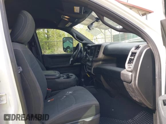 ✅ 2021 Ram 2500 Tradesman • VIN: 3C6UR5CLXMG511265 • Lot: 42090555. Listed on IAAI with 174,841 mi. Free auction sales archive from the USA and detailed vehicle history report at DreamBid. Image 5.