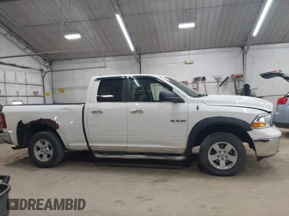 ✅ 2009 Dodge 1500 TRX • VIN: 1D3HV18P29S803669 • Lot: 42745881. Wystawiony na IAAI z przebiegiem 162 365 mil. Bezpłatny archiwum sprzedaży aukcyjnych z USA i szczegółowy raport historii pojazdu na DreamBid. Zdjęcie 13.