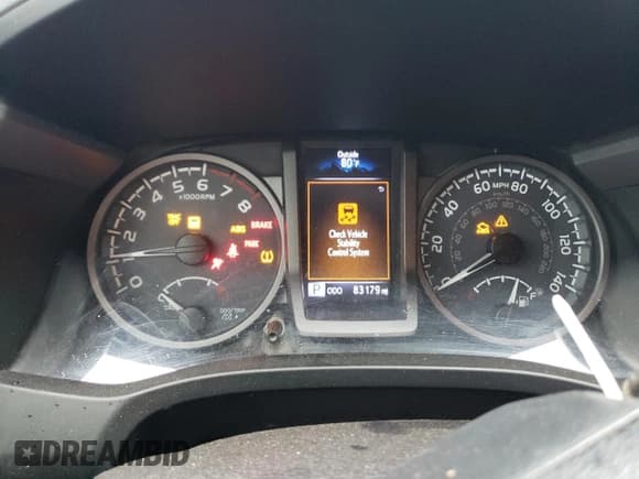 ✅ 2016 Toyota Tacoma SR • VIN: 3TMCZ5ANXGM017390 • Lot: 64838305. Wystawiony na Copart z przebiegiem 83 179 mil. Bezpłatny archiwum sprzedaży aukcyjnych z USA i szczegółowy raport historii pojazdu na DreamBid. Zdjęcie 9.