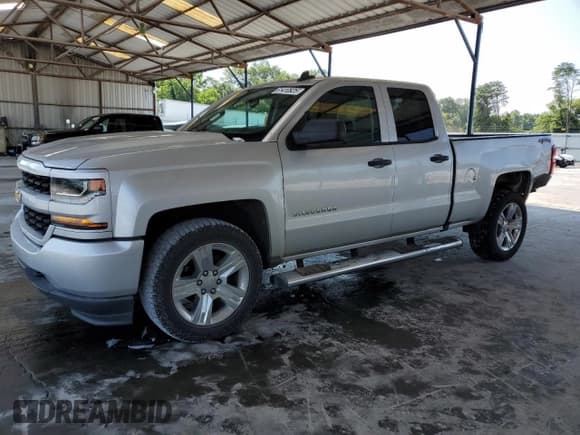 ✅ 2019 Chevrolet Silverado 1500 Custom • VIN: 2GCVKMEC0K1206971 • Lot: 61410925. Listed on Copart with 81,741 mi. Free auction sales archive from the USA and detailed vehicle history report at DreamBid. Image 1.