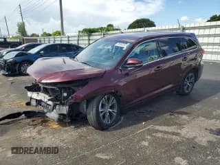 ✅ 2017 Toyota Highlander LE • VIN: 5TDZARFH1HS027450 • Lot: 80666265. Listed on Copart with 119,588 mi. Free auction sales archive from the USA and detailed vehicle history report at DreamBid. Image 1.