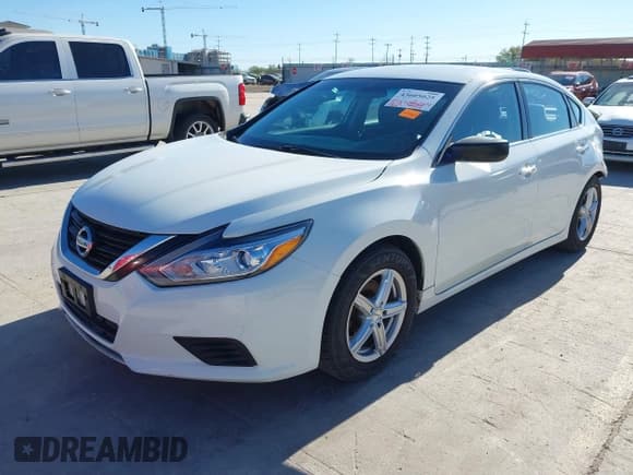 ✅ 2016 Nissan Altima SR • VIN: 1N4AL3AP5GC167168 • Lot: 43605025. Listed on IAAI with 105,371 mi. Free auction sales archive from the USA and detailed vehicle history report at DreamBid. Image 2.