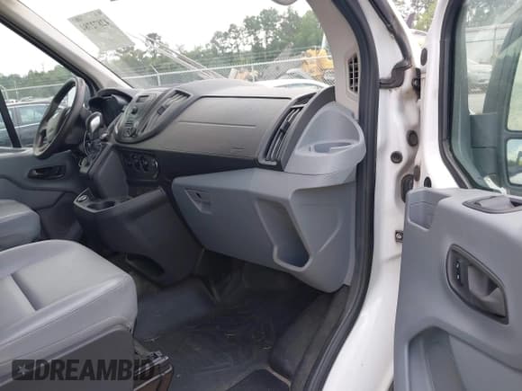 ✅ 2018 Ford Transit Passenger XL • VIN: 1FBZX2CM9JKA14387 • Lot: 42872784. Listed on IAAI with 419,192 mi. Free auction sales archive from the USA and detailed vehicle history report at DreamBid. Image 5.