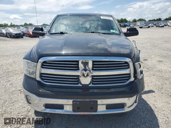 ✅ 2017 Ram 1500 SLT • VIN: 1C6RR7GG5HS728770 • Lot: 63375845. Wystawiony na Copart z przebiegiem 136 834 mil. Bezpłatny archiwum sprzedaży aukcyjnych z USA i szczegółowy raport historii pojazdu na DreamBid. Zdjęcie 5.