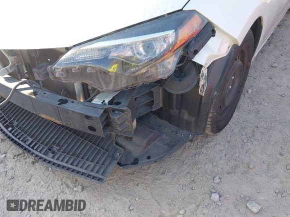 ✅ 2017 Toyota Corolla LE • VIN: 5YFBURHE7HP574162 • Лот: 43183255. Опубликован ранее на IAAI с пробегом 163 504 миль. Бесплатный доступ к архиву аукционных продаж из США и подробный отчёт об истории автомобиля на DreamBid. Изображение 17.