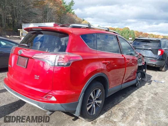 ✅ 2016 Toyota RAV4 XLE • VIN: 2T3RFREV6GW436906 • Lot: 43580436. Wystawiony na IAAI z przebiegiem 142 794 mil. Bezpłatny archiwum sprzedaży aukcyjnych z USA i szczegółowy raport historii pojazdu na DreamBid. Zdjęcie 4.