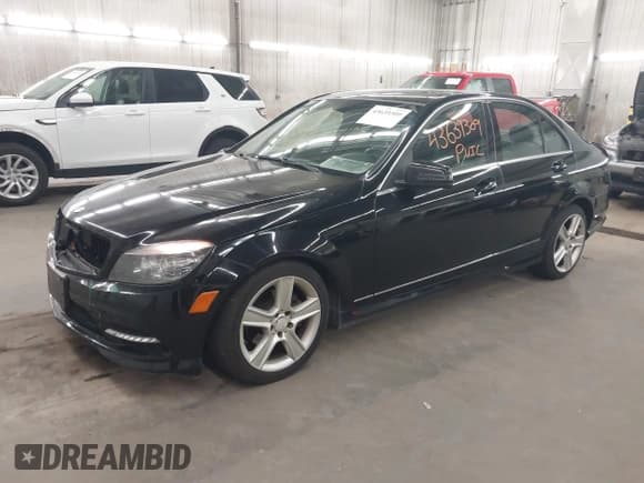 ✅ 2011 Mercedes-Benz C 300 Sport • VIN: WDDGF8BB2BR180774 • Lot: 43639309. Listed on IAAI with 135,449 mi. Free auction sales archive from the USA and detailed vehicle history report at DreamBid. Image 18.