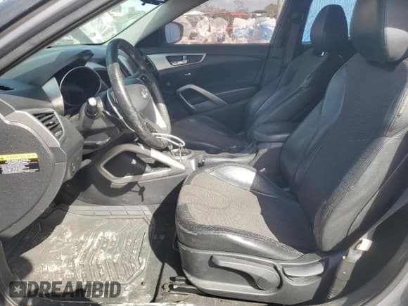 ✅ 2012 Hyundai Veloster w/Red Int • VIN: KMHTC6AD5CU030077 • Lot: 78659754. Wystawiony na Copart z przebiegiem 172 494 mil. Bezpłatny archiwum sprzedaży aukcyjnych z USA i szczegółowy raport historii pojazdu na DreamBid. Zdjęcie 7.