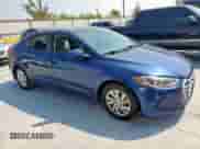 2017 Hyundai Elantra SE z VIN 5NPD74LF7HH036870, wystawiony jako Copart lot #81180265 z przebiegiem 97 030 mil mil oraz Czysty tytuł • Clean title. Historia ofert i sprzedaży dostępna na DreamBid. Obrazek 4.