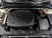 ✅ 2019 Volvo S60 Momentum • VIN: 7JR102FK3KG002524 • Лот: 80511285. Опубликован ранее на Copart с пробегом 84 051 миль. Бесплатный доступ к архиву аукционных продаж из США и подробный отчёт об истории автомобиля на DreamBid. Изображение 14.