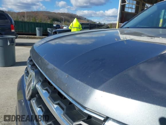 ✅ 2018 Volkswagen Atlas SEL • VIN: 1V2MR2CA9JC523068 • Lot: 43692474. Wystawiony na IAAI z przebiegiem 128 042 mil. Bezpłatny archiwum sprzedaży aukcyjnych z USA i szczegółowy raport historii pojazdu na DreamBid. Zdjęcie 21.