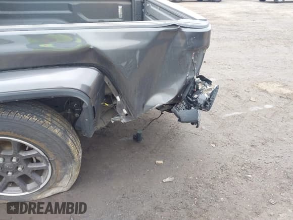 ✅ 2021 Jeep Gladiator Overland • VIN: 1C6HJTFG7ML620006 • Лот: 41875269. Опубликован ранее на IAAI с пробегом 22 655 миль. Бесплатный доступ к архиву аукционных продаж из США и подробный отчёт об истории автомобиля на DreamBid. Изображение 6.