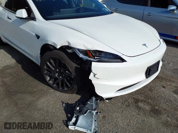 ✅ 2024 Tesla Model 3 • VIN: 5YJ3E1EA9RF756849 • Лот: 42379824. Опубликован ранее на IAAI с пробегом 6 951 миль. Бесплатный доступ к архиву аукционных продаж из США и подробный отчёт об истории автомобиля на DreamBid. Изображение 6.