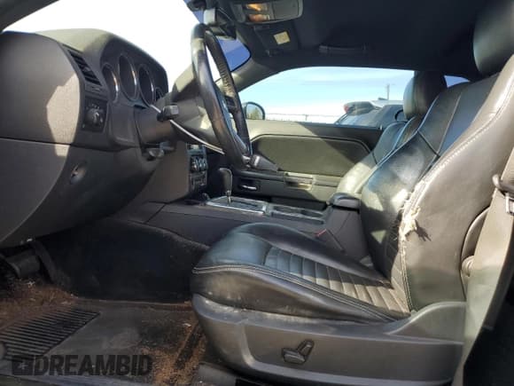 ✅ 2009 Dodge Challenger R/T • VIN: 2B3LJ54TX9H520339 • Lot: 88663405. Wystawiony na Copart z przebiegiem 166 235 mil. Bezpłatny archiwum sprzedaży aukcyjnych z USA i szczegółowy raport historii pojazdu na DreamBid. Zdjęcie 7.