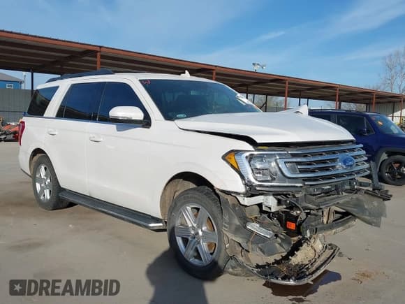 ✅ 2018 Ford Expedition XLT • VIN: 1FMJU1HT5JEA18863 • Lot: 41815687. Wystawiony na IAAI z przebiegiem 96 544 mil. Bezpłatny archiwum sprzedaży aukcyjnych z USA i szczegółowy raport historii pojazdu na DreamBid. Zdjęcie 1.