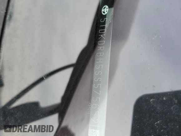 ✅ 2025 Toyota Highlander LE • VIN: 5TDKDRBH5SS575652 • Lot: 52278515. Listed on Copart with 2,378 mi. Free auction sales archive from the USA and detailed vehicle history report at DreamBid. Image 14.