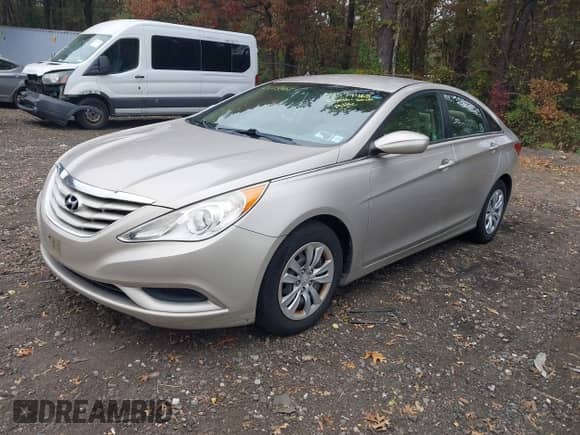 2011 Hyundai Sonata GLS with VIN 5NPEB4AC1BH089051, listed as a IAAI auction lot 43579468 with 108,530 mi miles and . Bid and sale history available at DreamBid. Image 2.