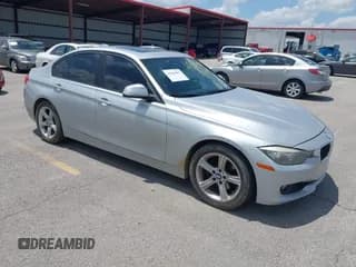 ✅ 2013 BMW 3 Series 328i • VIN: WBA3C1G5XDNR45054 • Lot: 42504007. Wystawiony na IAAI z przebiegiem 152 705 mil. Bezpłatny archiwum sprzedaży aukcyjnych z USA i szczegółowy raport historii pojazdu na DreamBid. Zdjęcie 1.