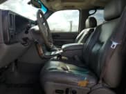 ✅ 2005 GMC Yukon Denali • VIN: 1GKEK63U25J263114 • Lot: 72438934. Listed on Copart with 268,245 mi. Free auction sales archive from the USA and detailed vehicle history report at DreamBid. Image 7.