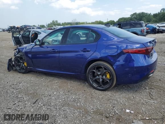 ✅ 2020 Alfa Romeo Giulia Ti Sport • VIN: ZARFANBN7L7625977 • Lot: 67711985. Wystawiony na Copart z przebiegiem 61 436 mil. Bezpłatny archiwum sprzedaży aukcyjnych z USA i szczegółowy raport historii pojazdu na DreamBid. Zdjęcie 2.