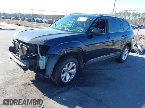 ✅ 2018 Volkswagen Atlas S • VIN: 1V2AR2CA9JC536034 • Lot: 41632202. Listed on IAAI with 152,181 mi. Free auction sales archive from the USA and detailed vehicle history report at DreamBid. Image 2.