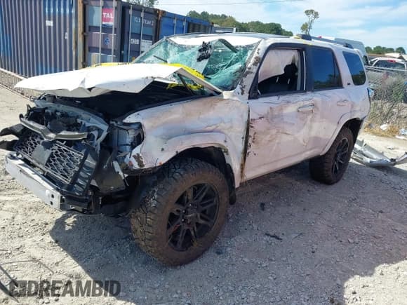 ✅ 2024 Toyota 4Runner SR5 Premium • VIN: JTENU5JR1R6299329 • Lot: 43418611. Listed on IAAI with Not provided. Free auction sales archive from the USA and detailed vehicle history report at DreamBid. Image 2.