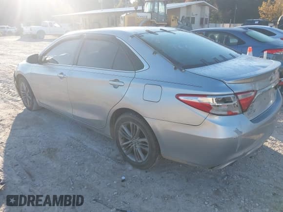 ✅ 2015 Toyota Camry SE • VIN: 4T1BF1FK7FU954389 • Lot: 43426209. Wystawiony na IAAI z przebiegiem 191 390 mil. Bezpłatny archiwum sprzedaży aukcyjnych z USA i szczegółowy raport historii pojazdu na DreamBid. Zdjęcie 3.