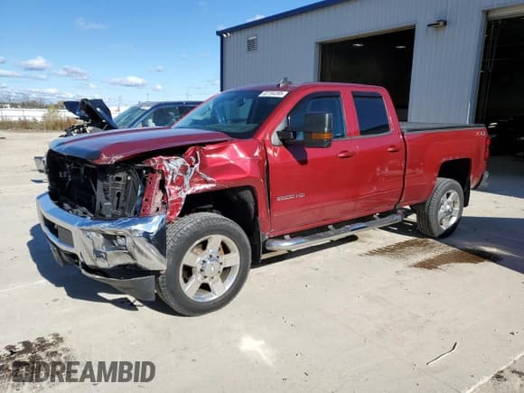 ✅ 2018 Chevrolet Silverado 2500HD LT • VIN: 1GC2KVEG2JZ184571 • Lot: 82764395. Wystawiony na Copart z przebiegiem 53 833 mil. Bezpłatny archiwum sprzedaży aukcyjnych z USA i szczegółowy raport historii pojazdu na DreamBid. Zdjęcie 1.