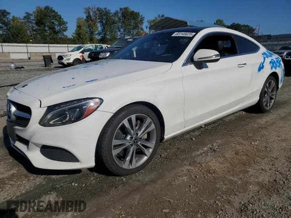 ✅ 2018 Mercedes-Benz C 300 • VIN: WDDWJ4KB7JF679511 • Lot: 85145625. Wystawiony na Copart z przebiegiem 118 623 mil. Bezpłatny archiwum sprzedaży aukcyjnych z USA i szczegółowy raport historii pojazdu na DreamBid. Zdjęcie 1.