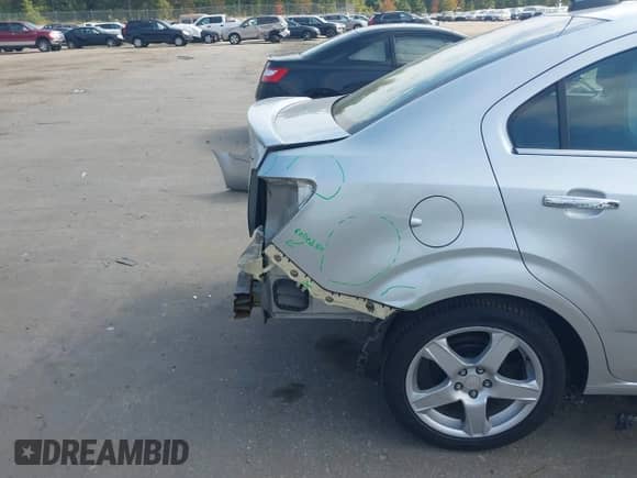 ✅ 2015 Chevrolet Sonic LTZ • VIN: 1G1JE5SB5F4208001 • Лот: 43265980. Размещён на IAAI с пробегом 112 924 миль миль. Получите бесплатный доступ к архиву аукционных продаж из США и посмотрите подробный отчёт об истории автомобиля на DreamBid. Изображение 13.