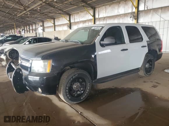 ✅ 2014 Chevrolet Tahoe Commercial • VIN: 1GNLC2E06ER199722 • Lot: 70228645. Wystawiony na Copart z przebiegiem 165 392 mil. Bezpłatny archiwum sprzedaży aukcyjnych z USA i szczegółowy raport historii pojazdu na DreamBid. Zdjęcie 1.