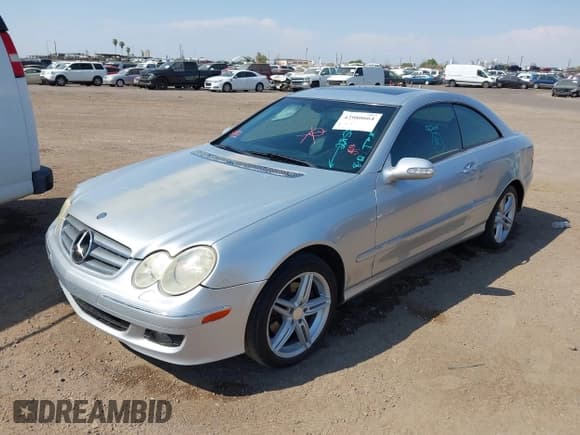 ✅ 2007 Mercedes-Benz CLK 350 • VIN: WDBTJ56H27F229550 • Lot: 42980664. Wystawiony na IAAI z przebiegiem 155 743 mil. Bezpłatny archiwum sprzedaży aukcyjnych z USA i szczegółowy raport historii pojazdu na DreamBid. Zdjęcie 2.