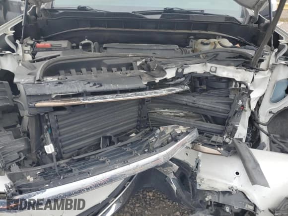 ✅ 2019 Chevrolet Silverado 1500 High Country • VIN: 3GCPWFED3KG140022 • Lot: 45001935. Wystawiony na Copart z przebiegiem 105 154 mil. Bezpłatny archiwum sprzedaży aukcyjnych z USA i szczegółowy raport historii pojazdu na DreamBid. Zdjęcie 11.