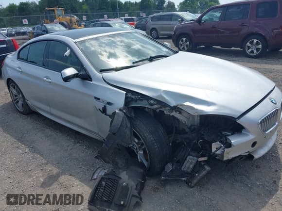 ✅ 2014 BMW 6 Series 650i xDrive • VIN: WBA6B4C56ED098967 • Lot: 42567773. Wystawiony na IAAI z przebiegiem 44 760 mil. Bezpłatny archiwum sprzedaży aukcyjnych z USA i szczegółowy raport historii pojazdu na DreamBid. Zdjęcie 6.