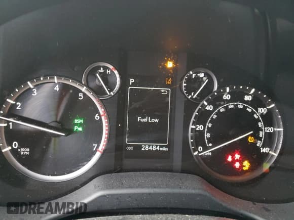 ✅ 2022 Lexus GX 460 • VIN: JTJKM7BX2N5310559 • Lot: 45107405. Wystawiony na Copart z przebiegiem 28 484 mil. Bezpłatny archiwum sprzedaży aukcyjnych z USA i szczegółowy raport historii pojazdu na DreamBid. Zdjęcie 9.