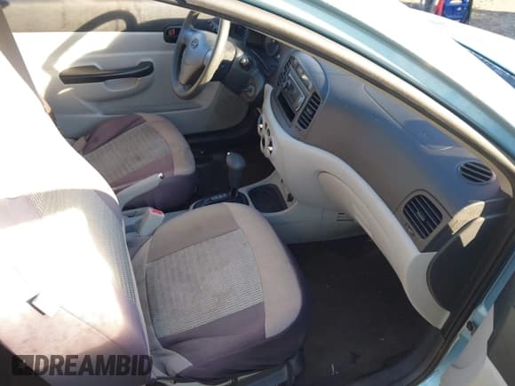 ✅ 2010 Hyundai Accent GS • VIN: KMHCM3AC3AU158267 • Lot: 43338077. Listed on IAAI with 128,848 mi. Free auction sales archive from the USA and detailed vehicle history report at DreamBid. Image 5.