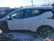 ✅ 2023 Chevrolet Bolt EV 2LT • VIN: 1G1FX6S03P4115015 • Lot: 41544105. Wystawiony na IAAI z przebiegiem 22 964 mil. Bezpłatny archiwum sprzedaży aukcyjnych z USA i szczegółowy raport historii pojazdu na DreamBid. Zdjęcie 14.