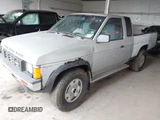 ✅ 1986 Nissan D21 • VIN: JN6HD16Y0GW005830 • Lot: 42765560. Wystawiony na IAAI z przebiegiem 145 685 mil. Bezpłatny archiwum sprzedaży aukcyjnych z USA i szczegółowy raport historii pojazdu na DreamBid. Zdjęcie 2.