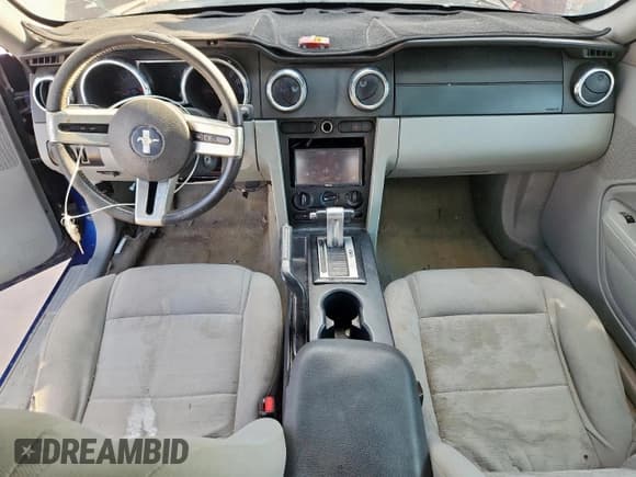 ✅ 2007 Ford Mustang Deluxe • VIN: 1ZVFT80N875210674 • Lot: 84933095. Listed on Copart with 204,834 mi. Free auction sales archive from the USA and detailed vehicle history report at DreamBid. Image 8.