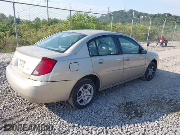 2004 Saturn ION ION 2 z VIN 1G8AJ52F84Z209112, wystawiony jako IAAI lot #42907504 z przebiegiem 112 410 mil mil oraz . Historia ofert i sprzedaży dostępna na DreamBid. Obrazek 4.